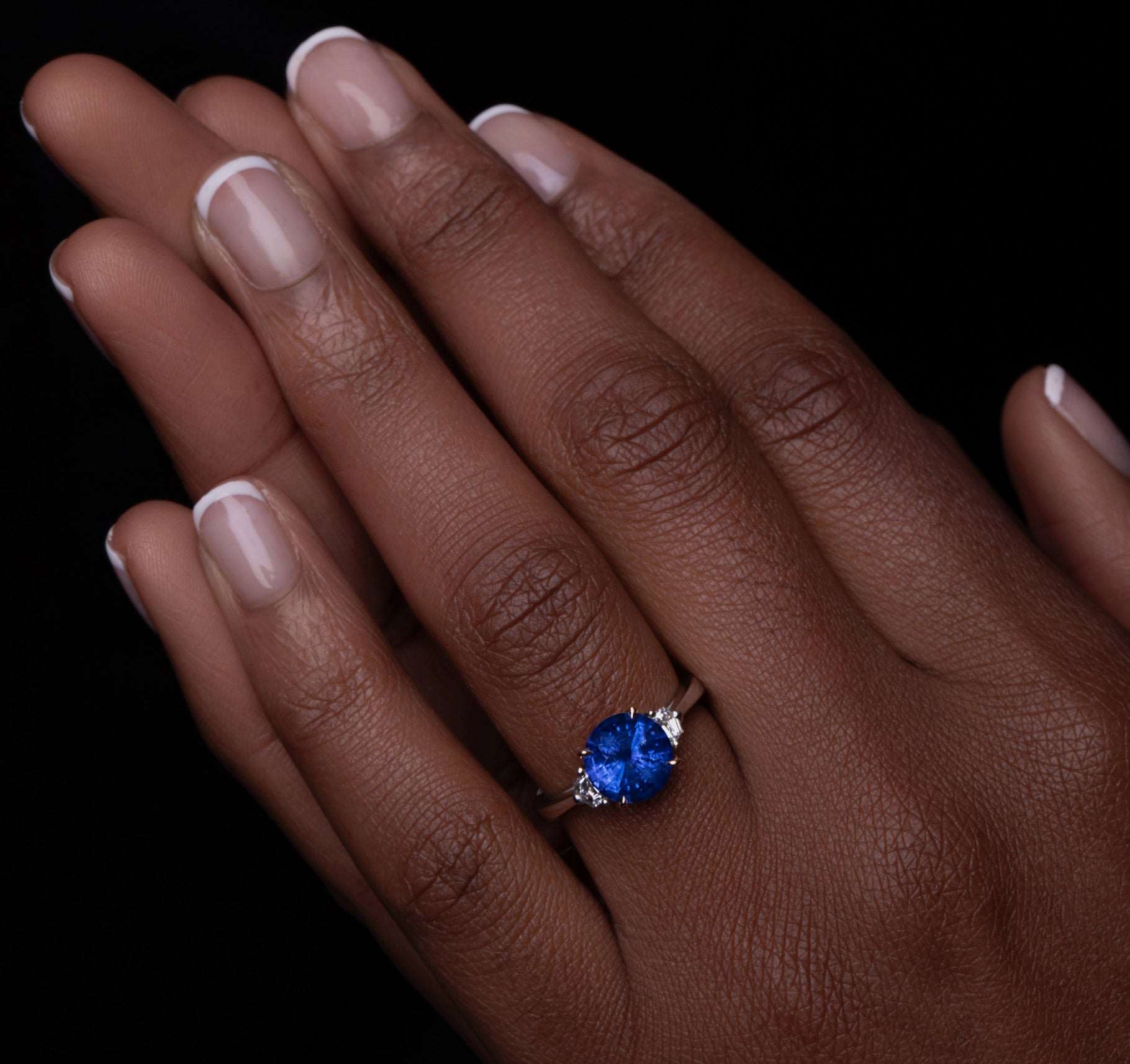Model wearing Untreated Sapphire & Diamond Gold Ring