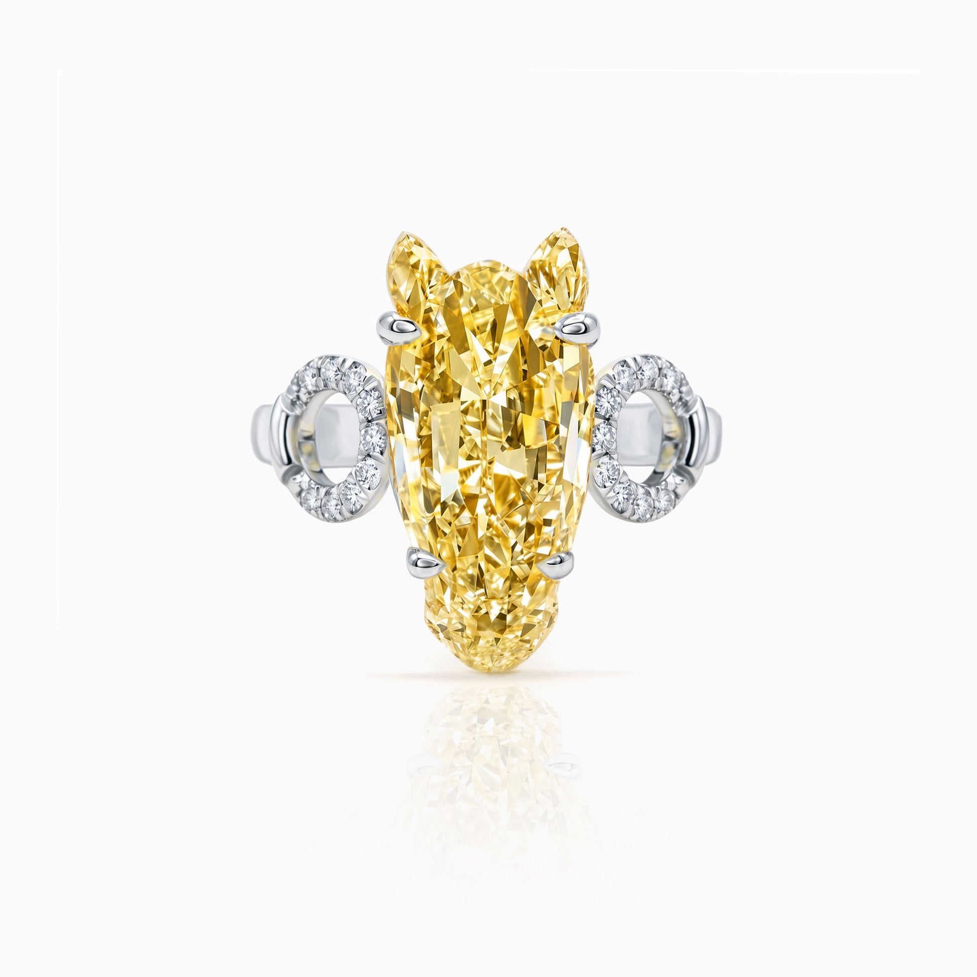3 carat Equestrian Horse Yellow Diamond White Gold Ring with  | Robin WoolardHorseshoe