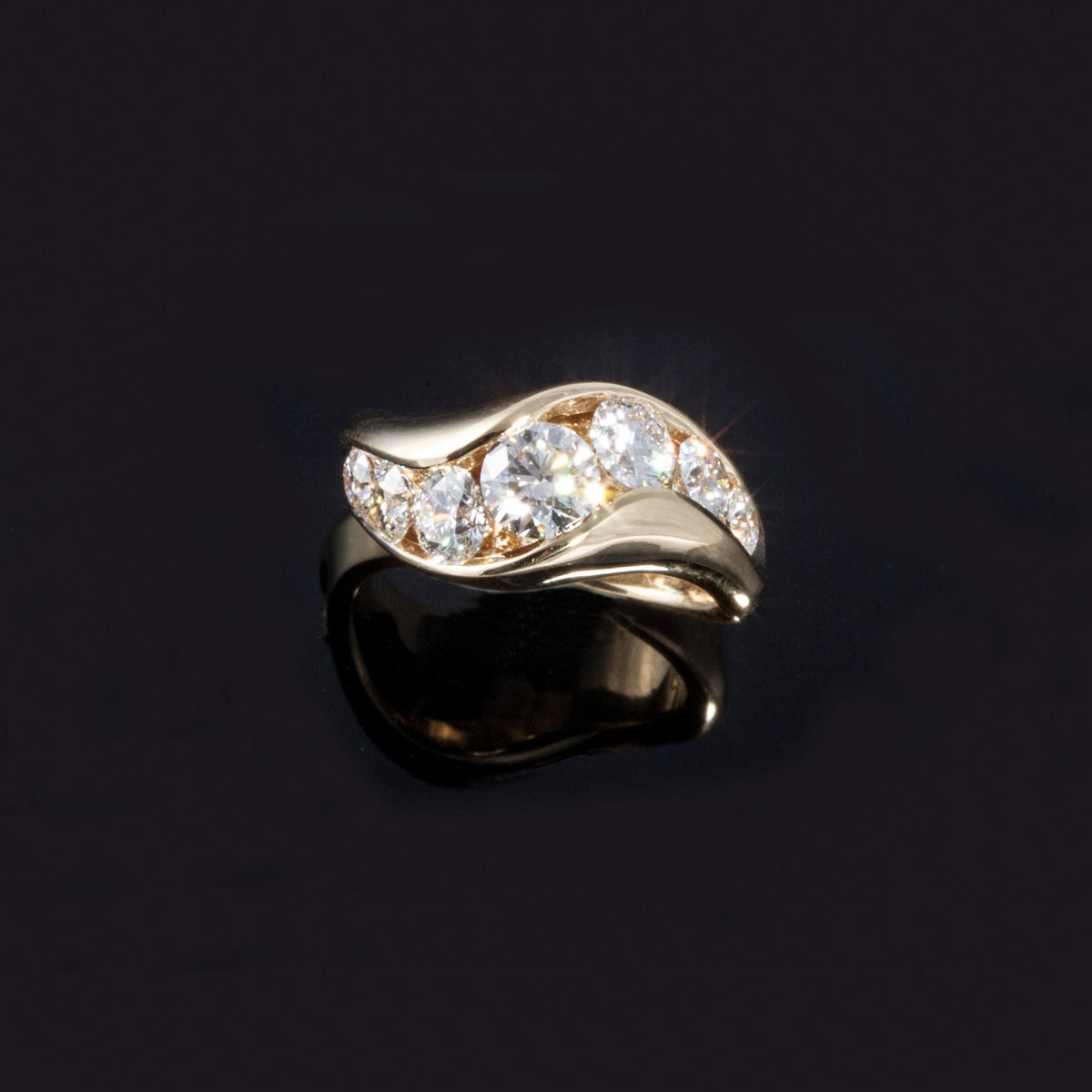Diamond Gold Wave Ring